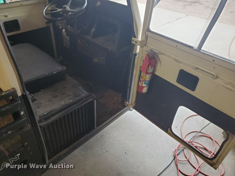 image for item IT9759 1991 Cushman  utility cart