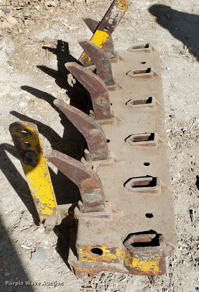 image for item IT9810 Motor grader scarifier