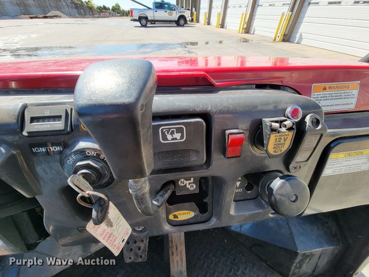 image for item IV9018 2007 Kawasaki Mule 3010  utility vehicle
