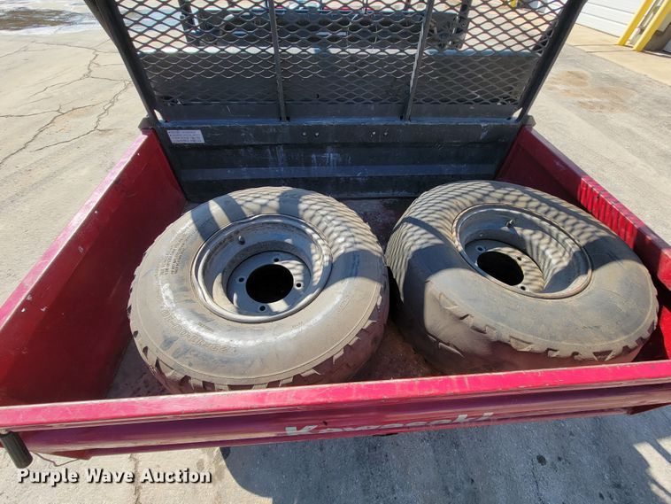 image for item IV9018 2007 Kawasaki Mule 3010  utility vehicle