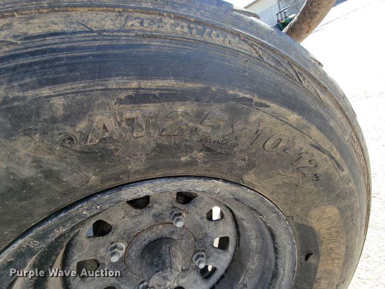 image for item IV9018 2007 Kawasaki Mule 3010  utility vehicle