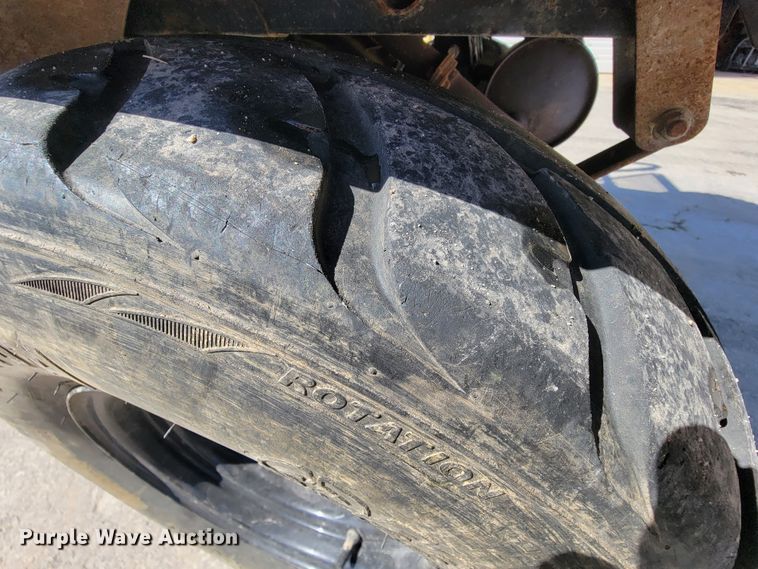 image for item IV9018 2007 Kawasaki Mule 3010  utility vehicle