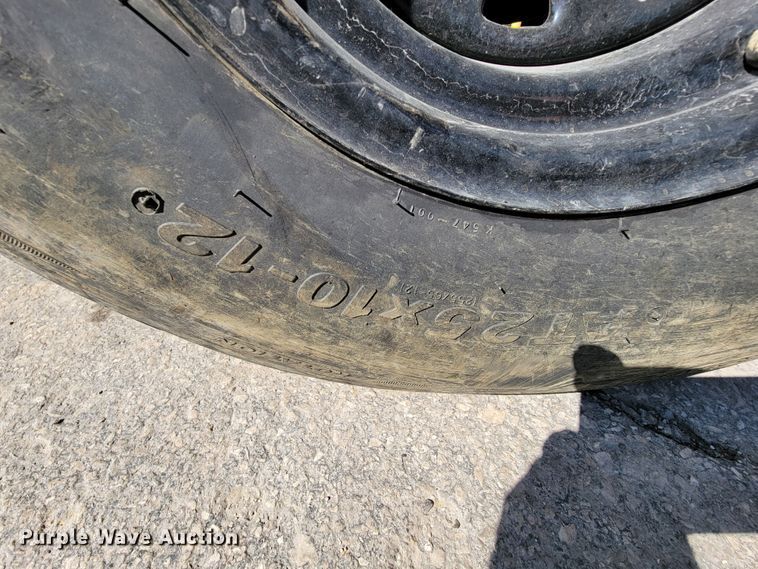 image for item IV9018 2007 Kawasaki Mule 3010  utility vehicle