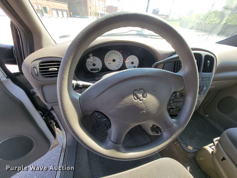 image for item IV9019 2002 Dodge Grand Caravan  van