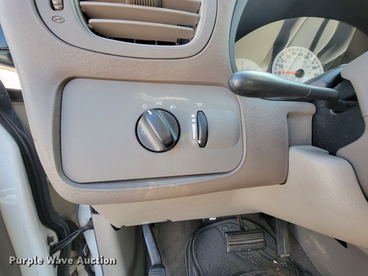 image for item IV9019 2002 Dodge Grand Caravan  van