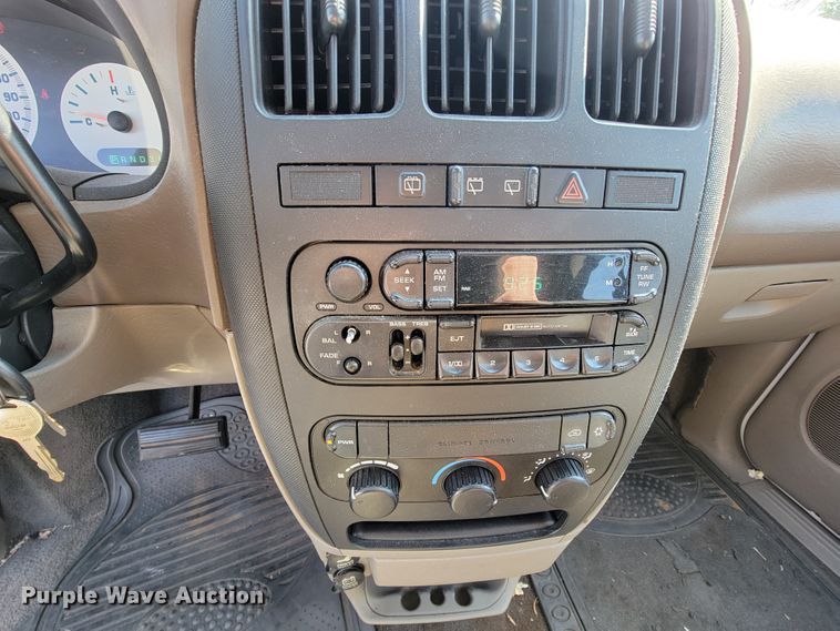 image for item IV9019 2002 Dodge Grand Caravan  van