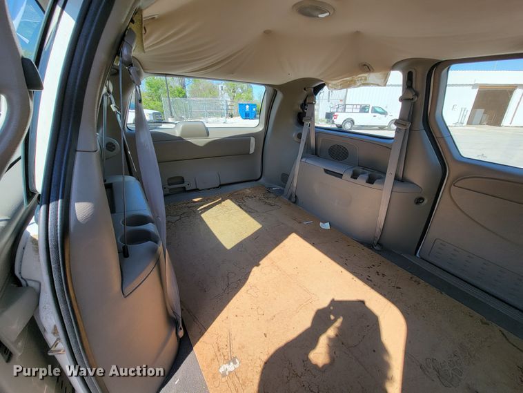 image for item IV9019 2002 Dodge Grand Caravan  van