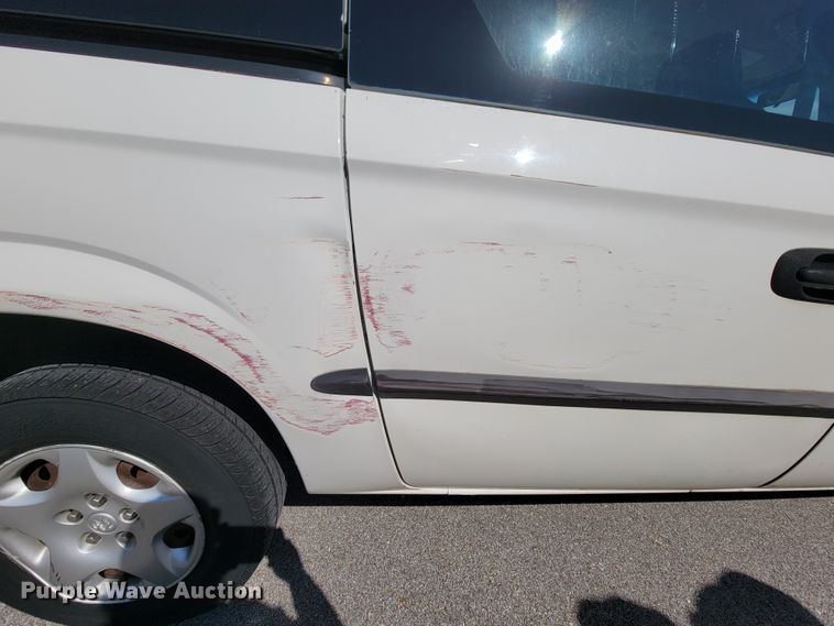 image for item IV9019 2002 Dodge Grand Caravan  van