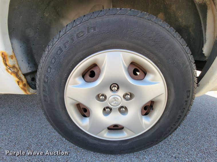 image for item IV9019 2002 Dodge Grand Caravan  van