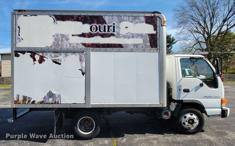 image for item IV9020 2001 Isuzu NPR  box truck