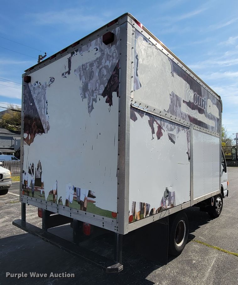 image for item IV9020 2001 Isuzu NPR  box truck