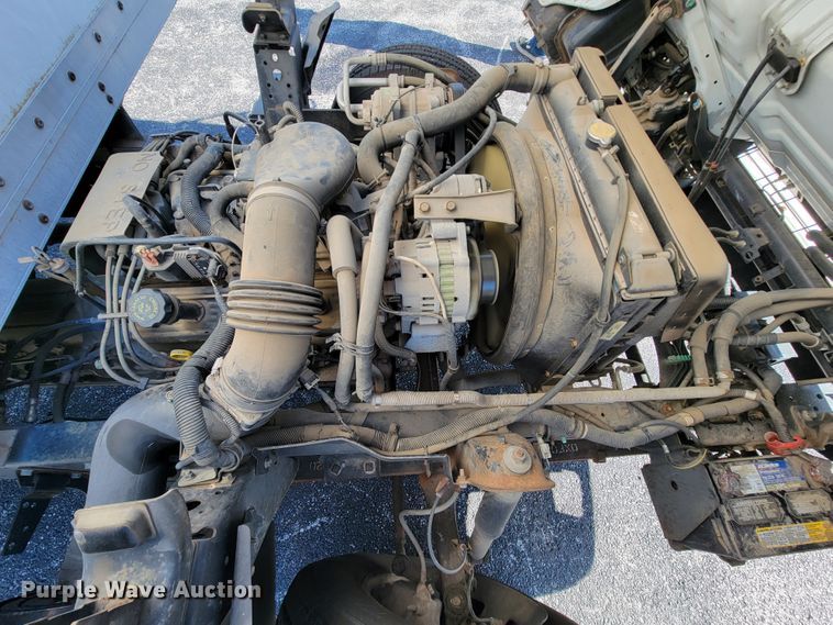 image for item IV9020 2001 Isuzu NPR  box truck