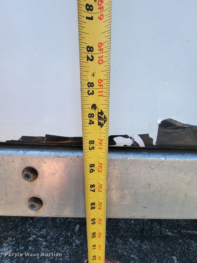 image for item IV9020 2001 Isuzu NPR  box truck