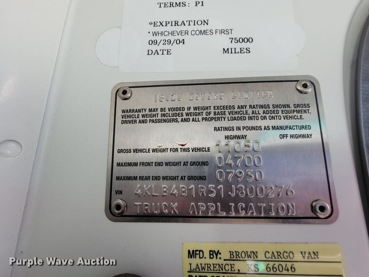 image for item IV9020 2001 Isuzu NPR  box truck