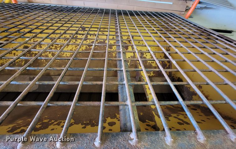 image for item IV9032 HiWay Super P-9  salt spreader