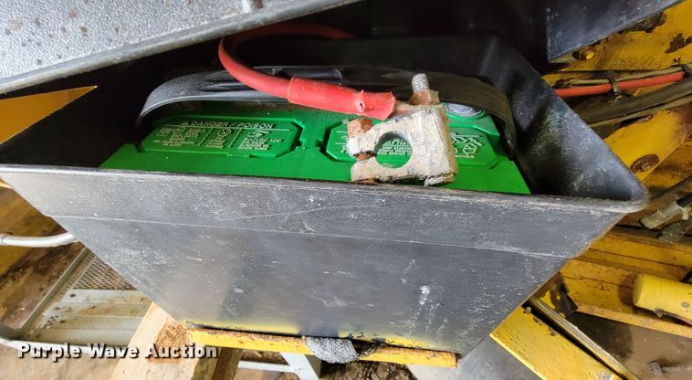 image for item IV9032 HiWay Super P-9  salt spreader