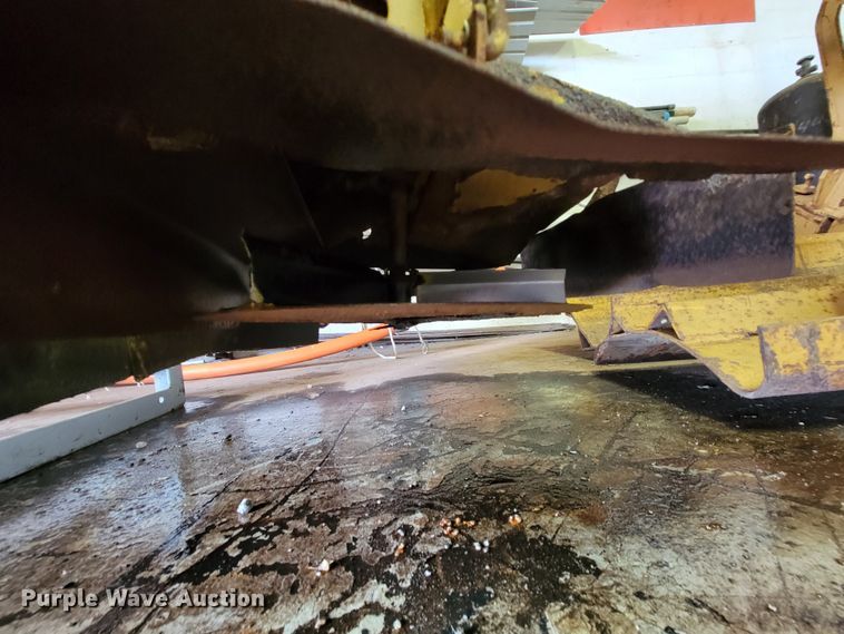 image for item IV9032 HiWay Super P-9  salt spreader