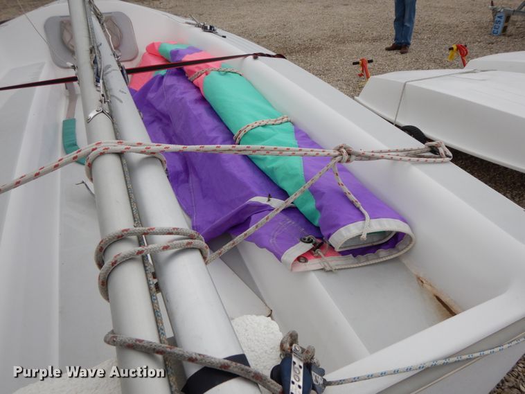 image for item IX9401 1996 Catalina CP-16.5  sail boat