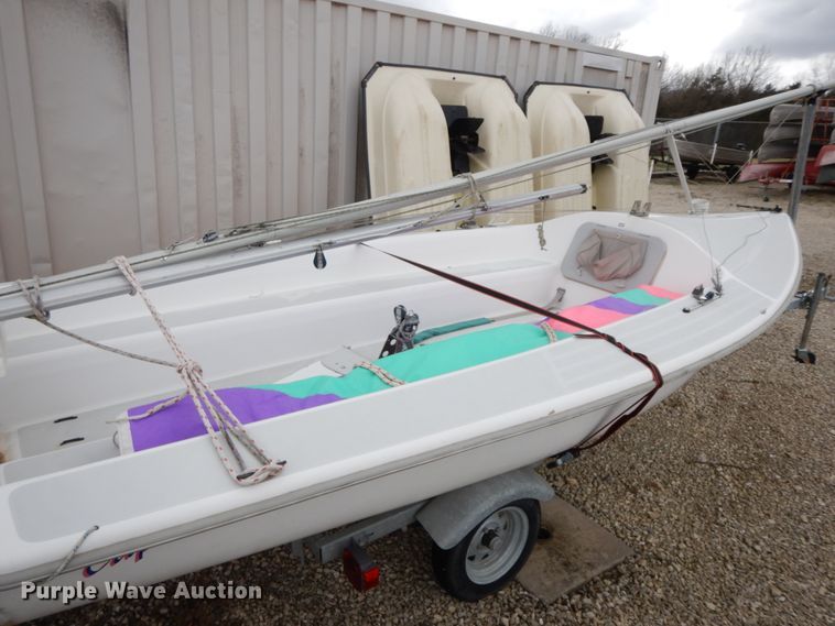 image for item IX9401 1996 Catalina CP-16.5  sail boat