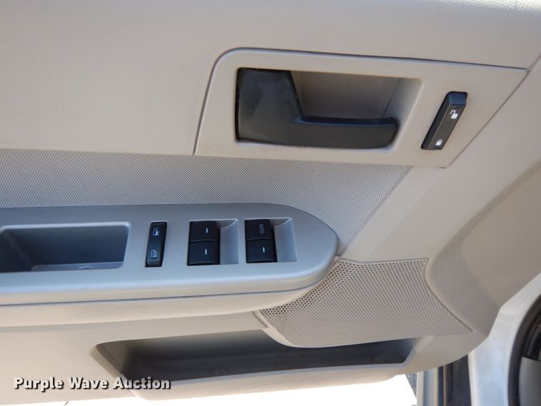 image for item IX9486 2011 Ford Escape Hybrid  SUV