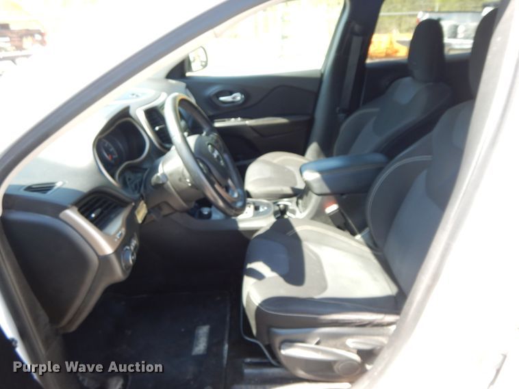 image for item IX9488 2015 Jeep Cherokee Latitude  SUV