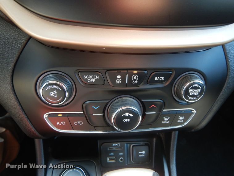 image for item IX9488 2015 Jeep Cherokee Latitude  SUV