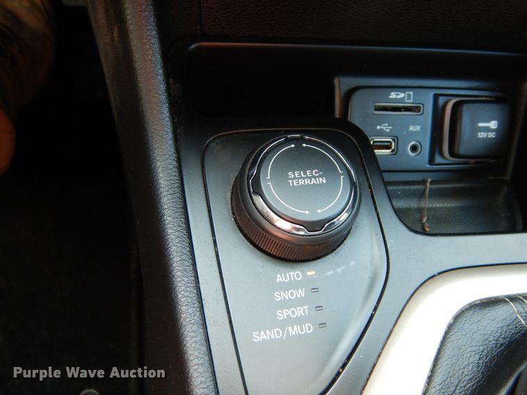 image for item IX9488 2015 Jeep Cherokee Latitude  SUV