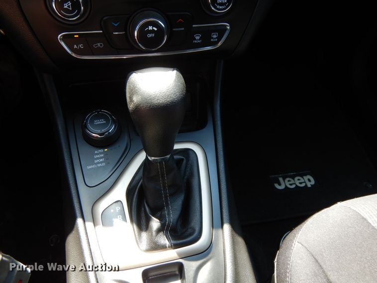 image for item IX9488 2015 Jeep Cherokee Latitude  SUV