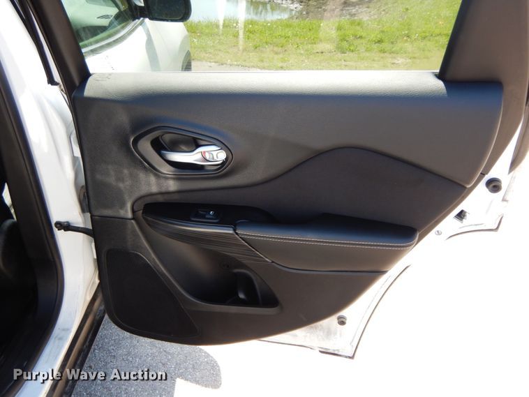 image for item IX9488 2015 Jeep Cherokee Latitude  SUV