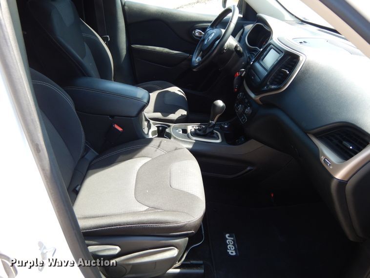 image for item IX9488 2015 Jeep Cherokee Latitude  SUV