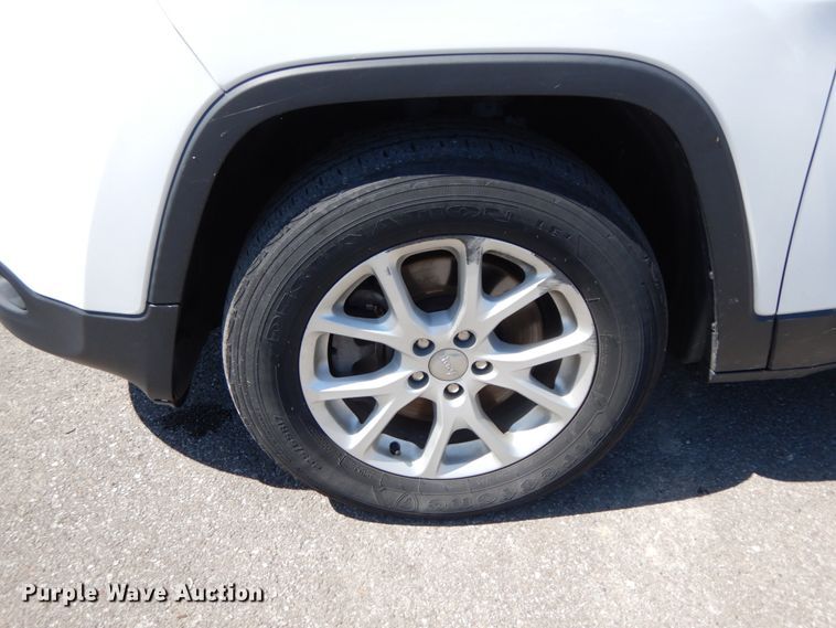 image for item IX9488 2015 Jeep Cherokee Latitude  SUV