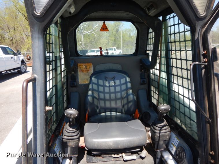image for item IX9489 2008 Bobcat T250  tracked skid steer loader