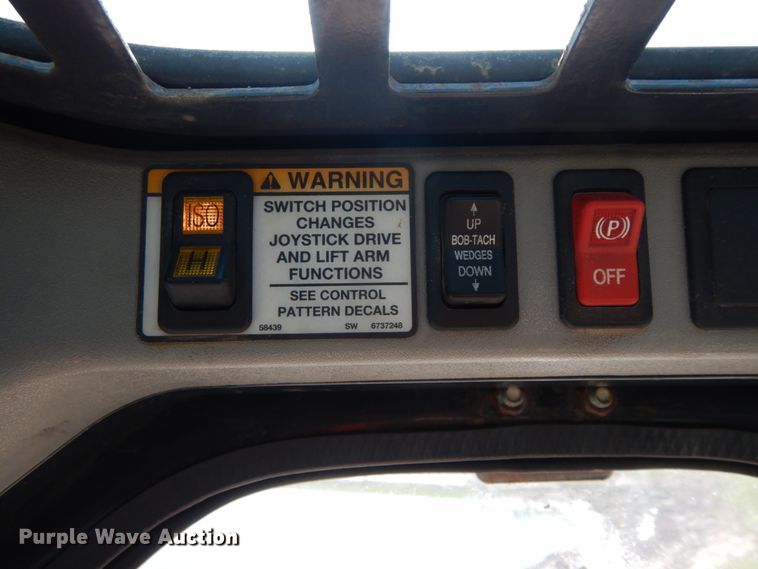 image for item IX9489 2008 Bobcat T250  tracked skid steer loader