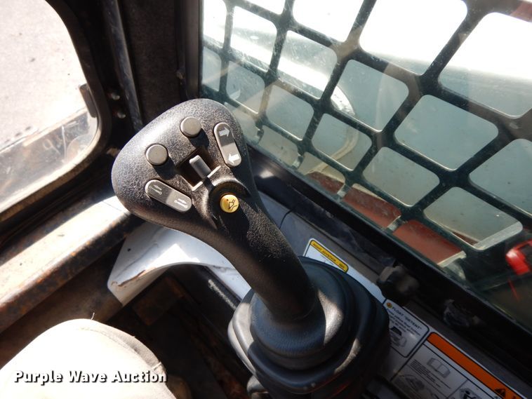 image for item IX9489 2008 Bobcat T250  tracked skid steer loader