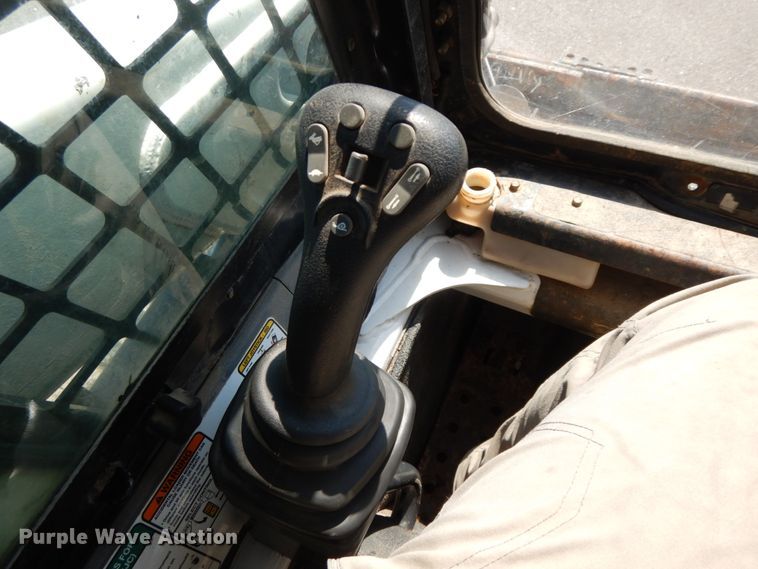 image for item IX9489 2008 Bobcat T250  tracked skid steer loader