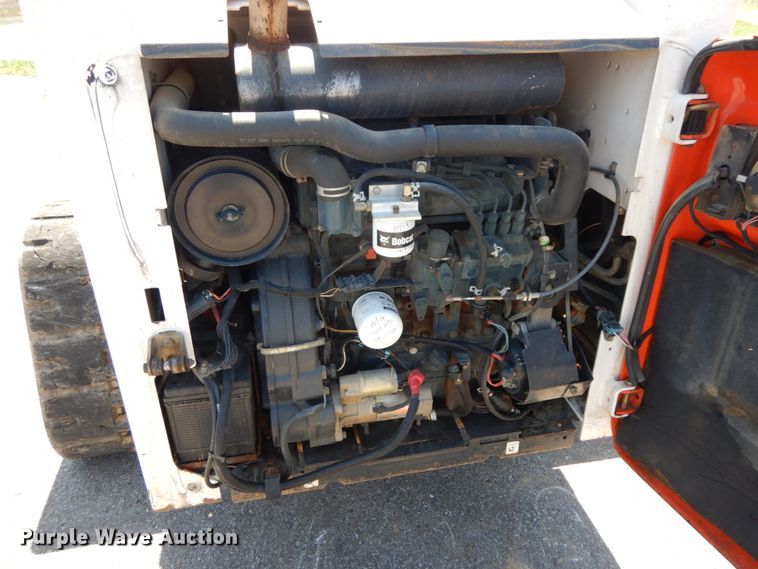 image for item IX9489 2008 Bobcat T250  tracked skid steer loader
