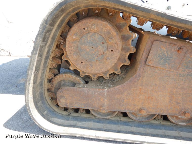 image for item IX9489 2008 Bobcat T250  tracked skid steer loader