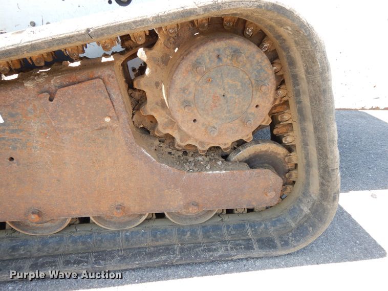 image for item IX9489 2008 Bobcat T250  tracked skid steer loader