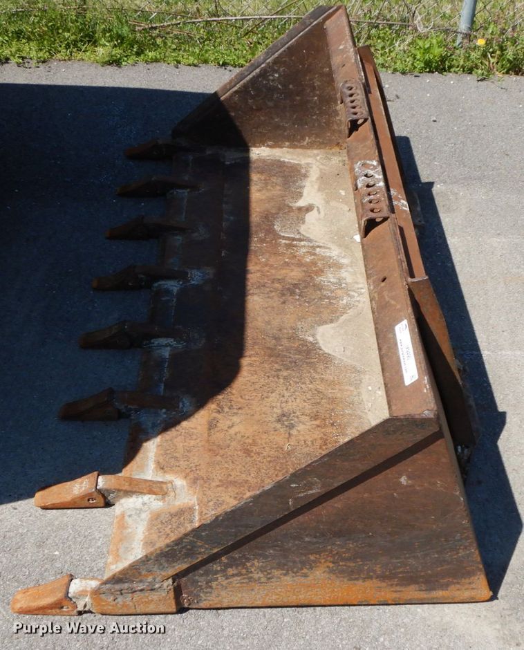 image for item IX9490 72" W skid steer bucket