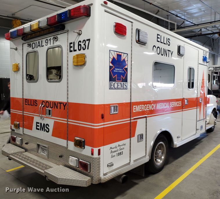 image for item IX9773 2011 Chevrolet Express 4500  ambulance