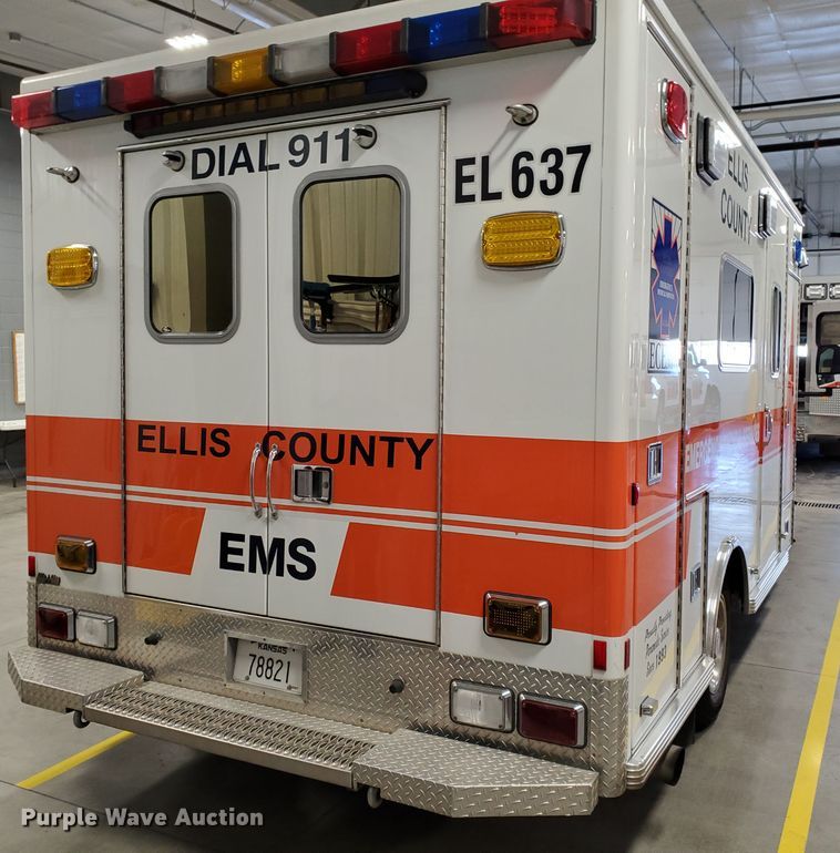 image for item IX9773 2011 Chevrolet Express 4500  ambulance