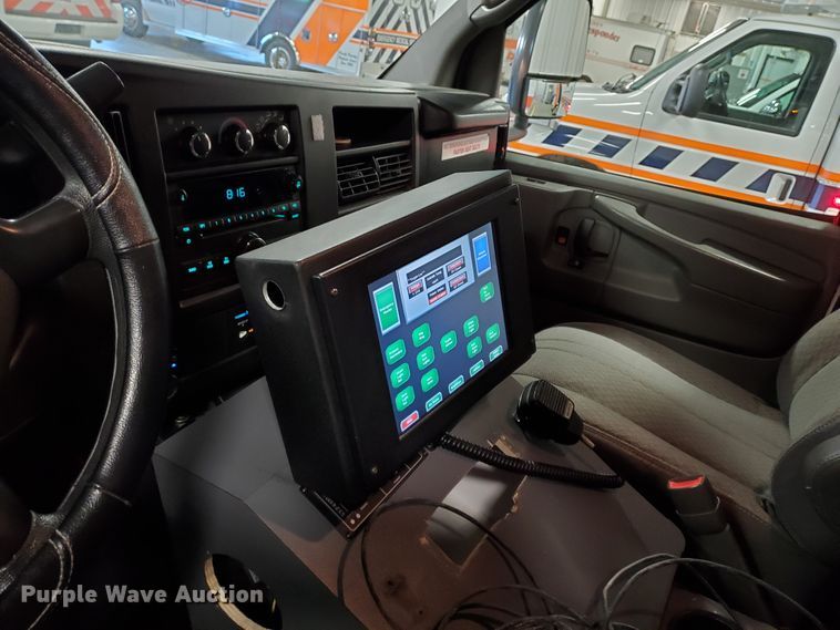 image for item IX9773 2011 Chevrolet Express 4500  ambulance