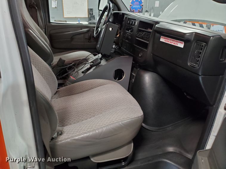 image for item IX9773 2011 Chevrolet Express 4500  ambulance