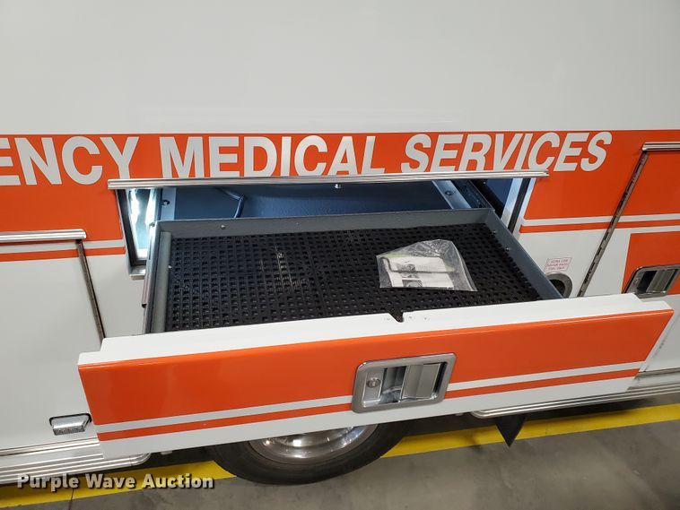 image for item IX9773 2011 Chevrolet Express 4500  ambulance