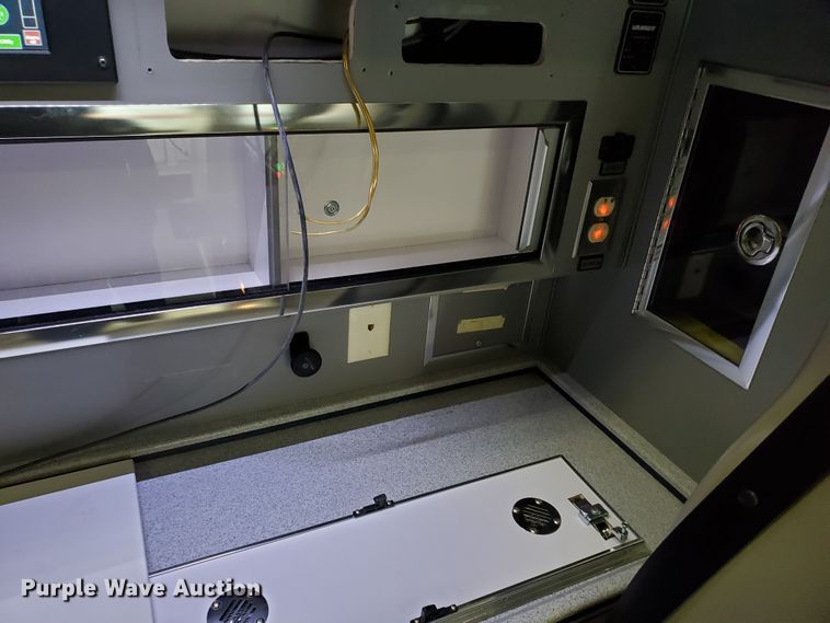 image for item IX9773 2011 Chevrolet Express 4500  ambulance