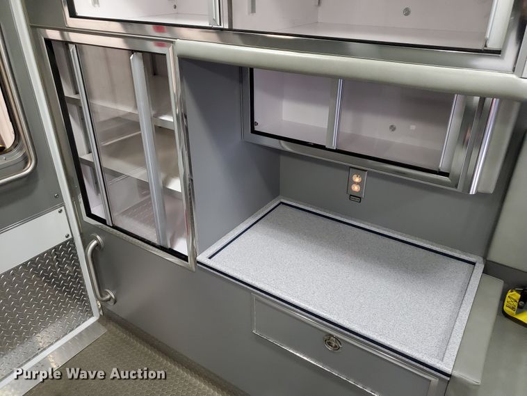 image for item IX9773 2011 Chevrolet Express 4500  ambulance