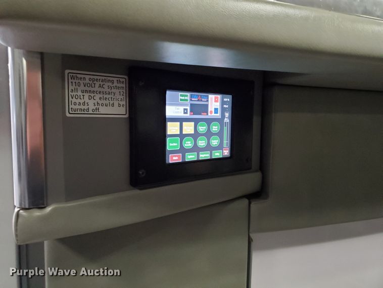 image for item IX9773 2011 Chevrolet Express 4500  ambulance