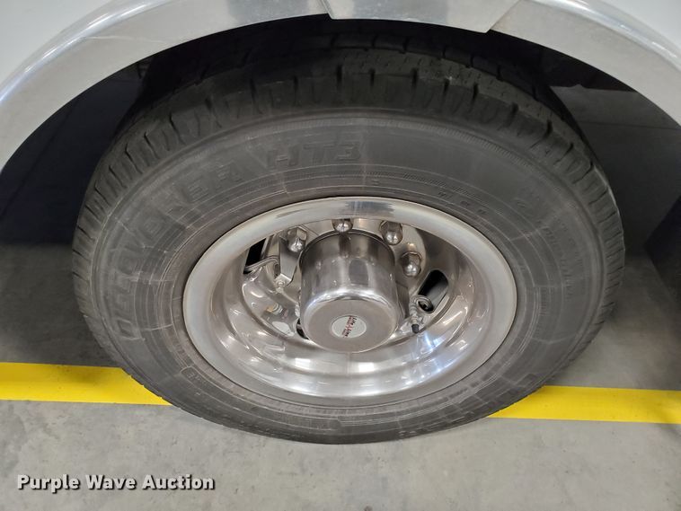 image for item IX9773 2011 Chevrolet Express 4500  ambulance