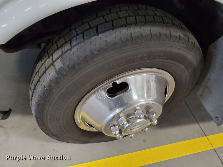 image for item IX9773 2011 Chevrolet Express 4500  ambulance