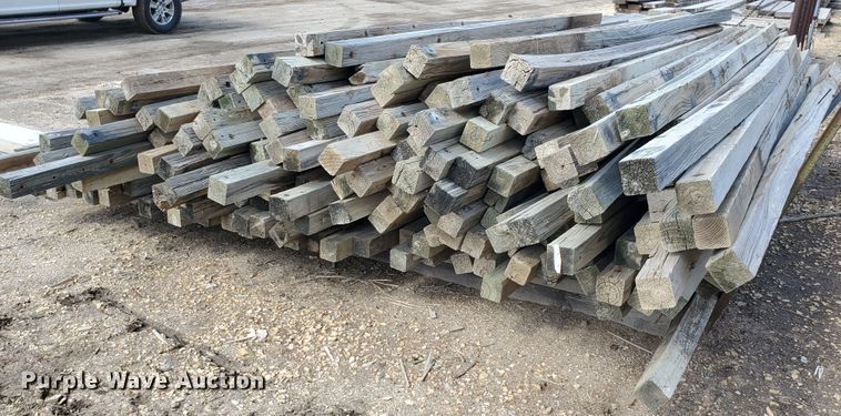 image for item IX9782 Approximately 100 sign posts